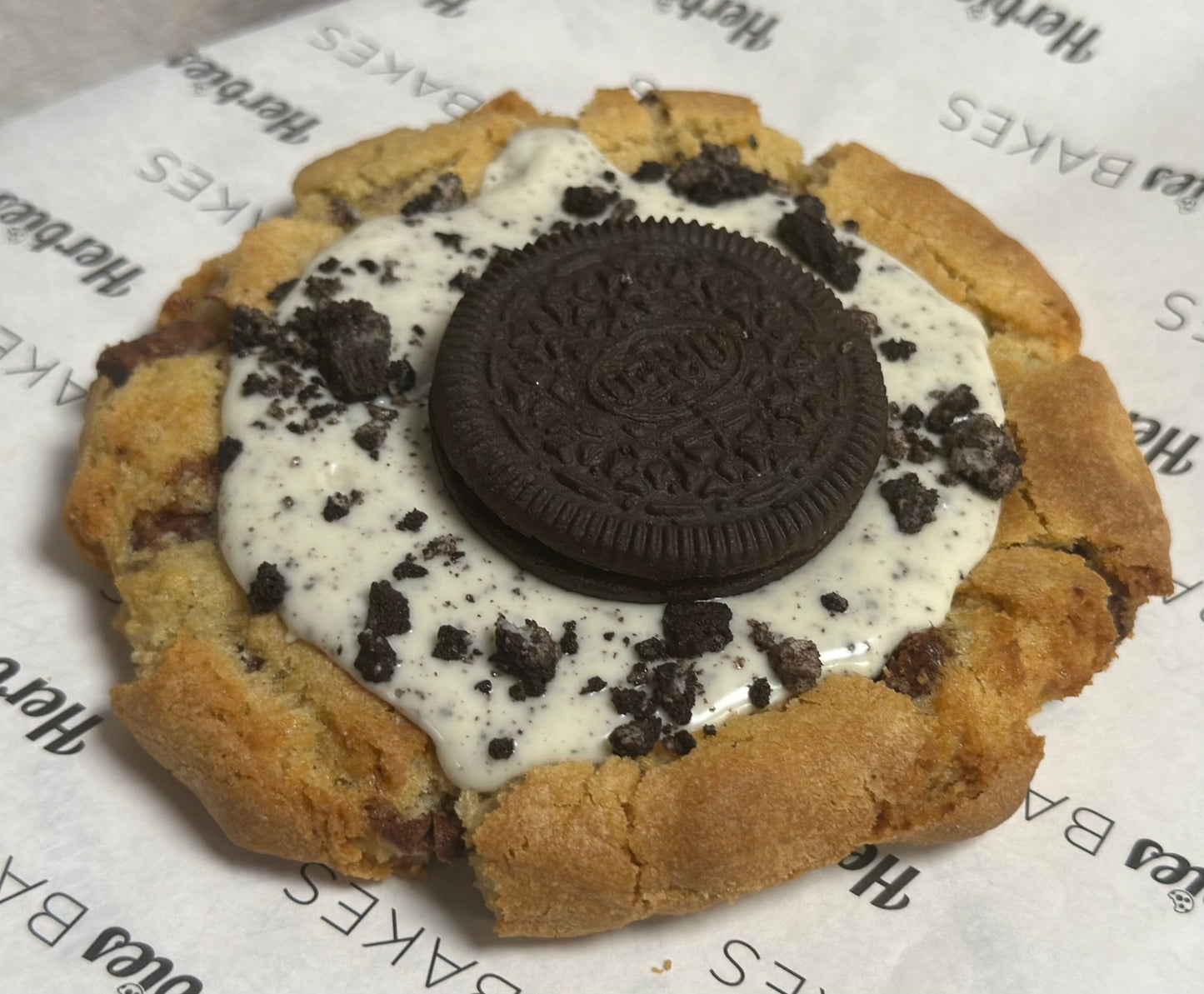 Oreo Cookies & Cream Cookie