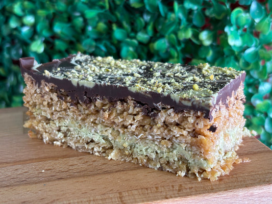 Pistachio & Dark Chocolate Flapjack