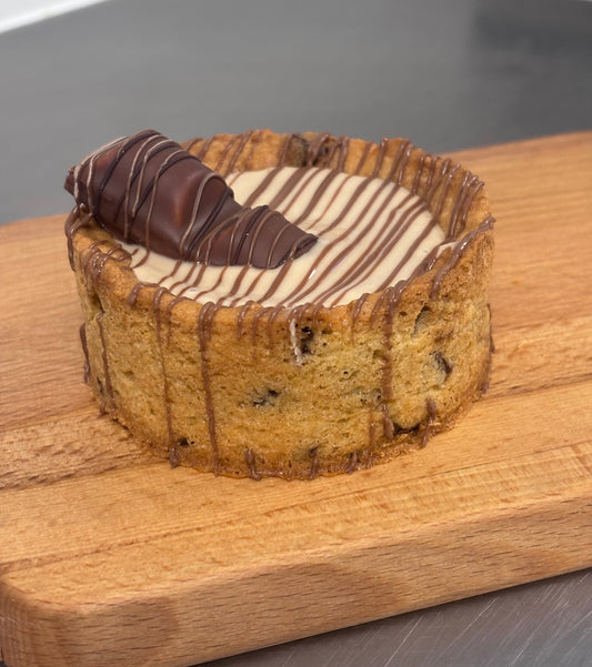 Kinder Bueno Deep Dish Cookie