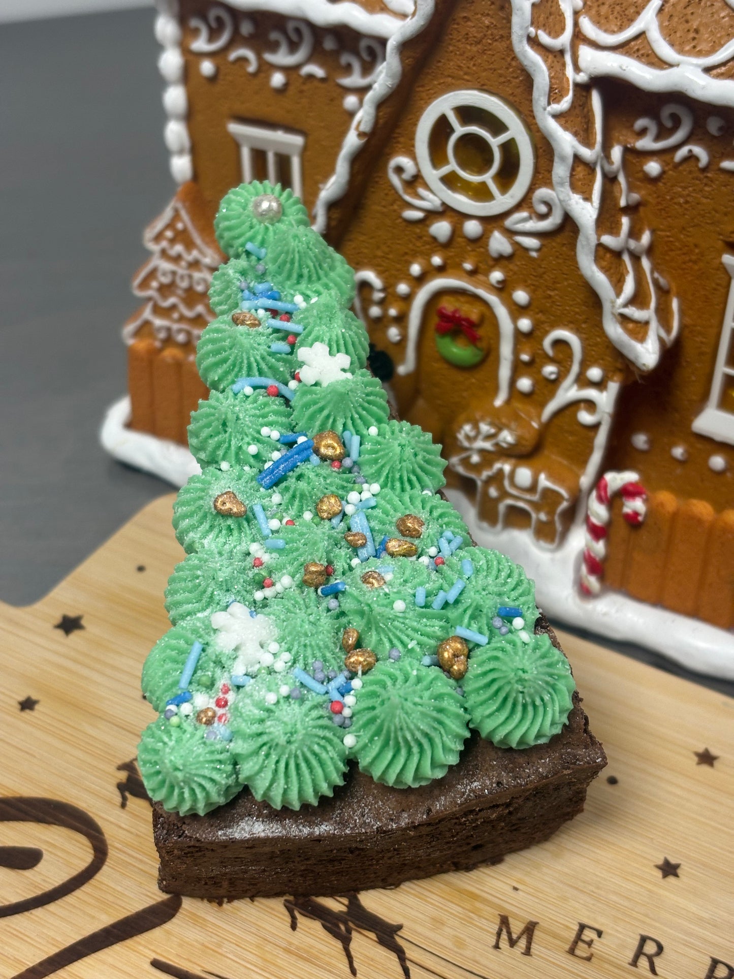 a NEW!! Festive Brownie Christmas Tree