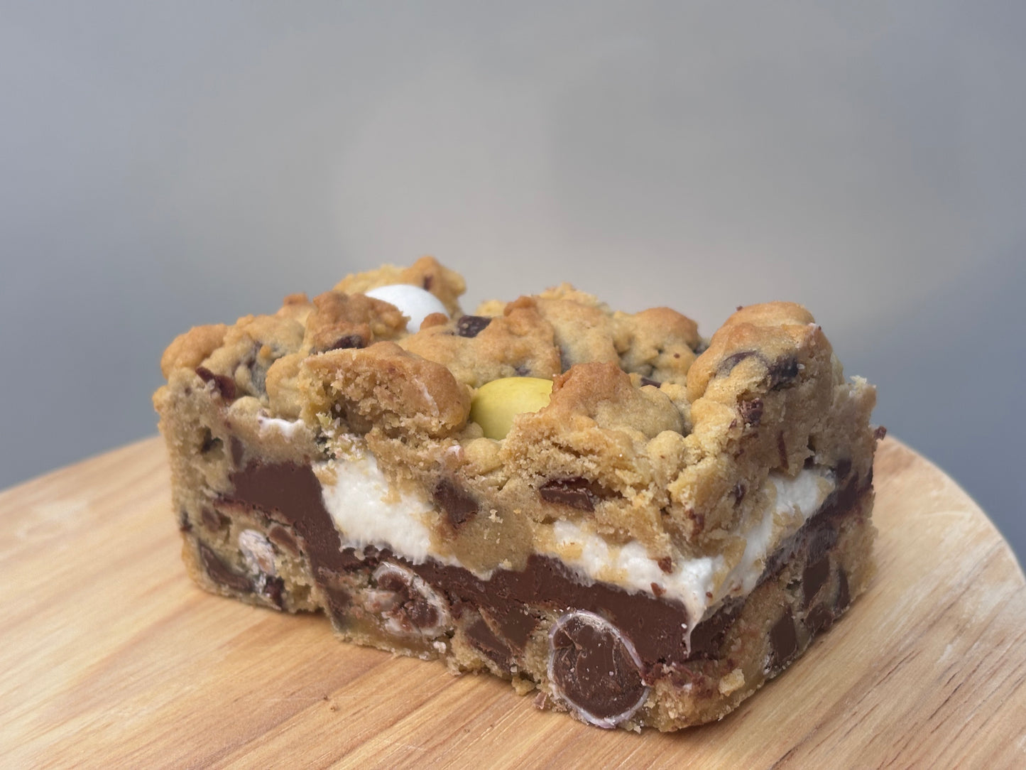 Mini Eggs & Mallow Cookie Bar