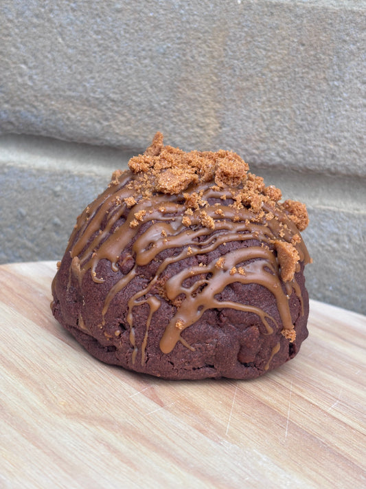 Lotus Biscoff Egg stuffed NYC Cookie