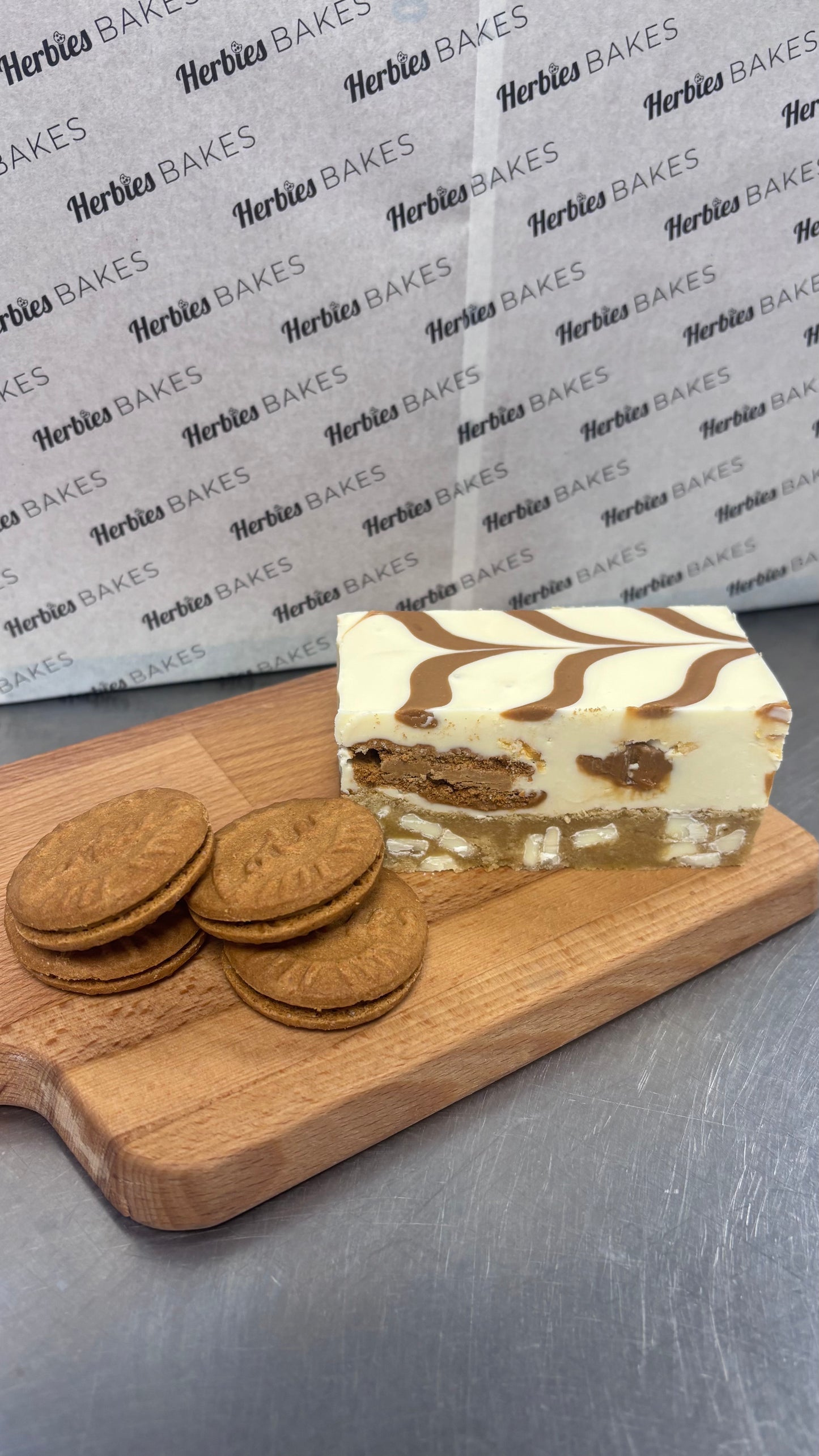 Lotus Biscoff, Honeycomb & White Chocolate Cookie Bar