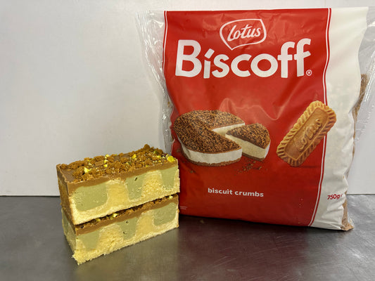 Crunchy Lotus Biscoff & Pistachio Blondie