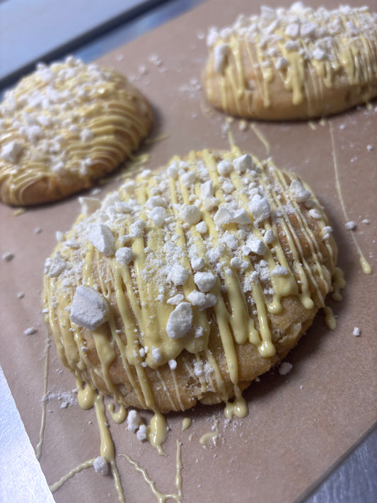Lemon Meringue stuffed NYC Cookie
