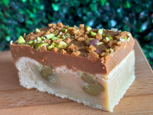 Crunchy Lotus Biscoff & Pistachio Blondie