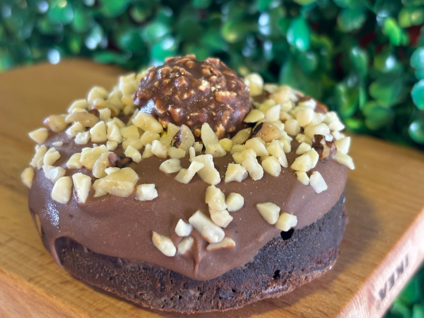 Ferrero Roche Bro-nut